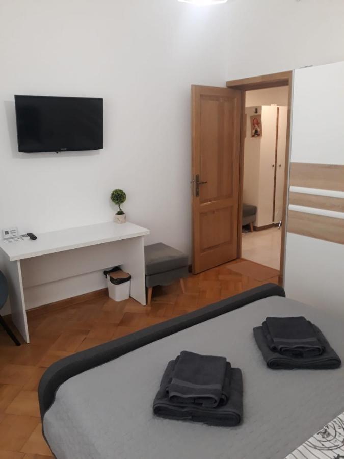 Nice Studio In Old Town Bukarest Kültér fotó