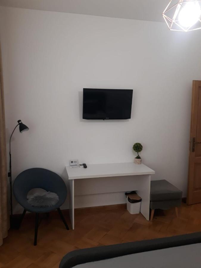 Nice Studio In Old Town Bukarest Kültér fotó