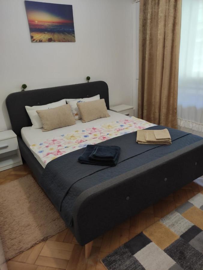 Nice Studio In Old Town Bukarest Kültér fotó