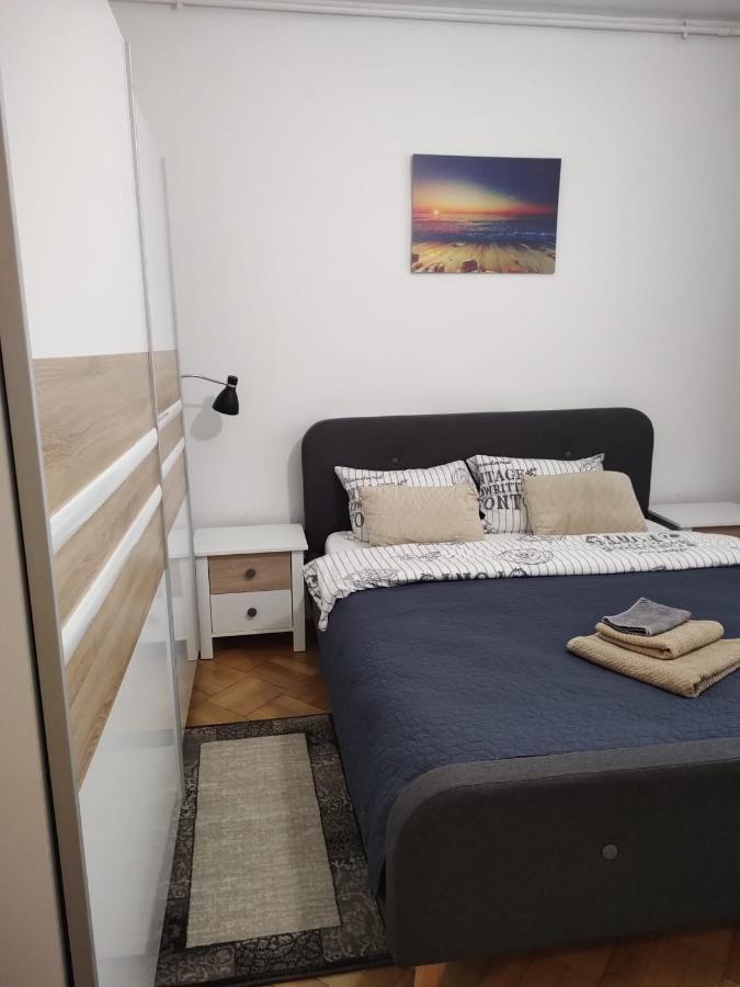 Nice Studio In Old Town Bukarest Kültér fotó